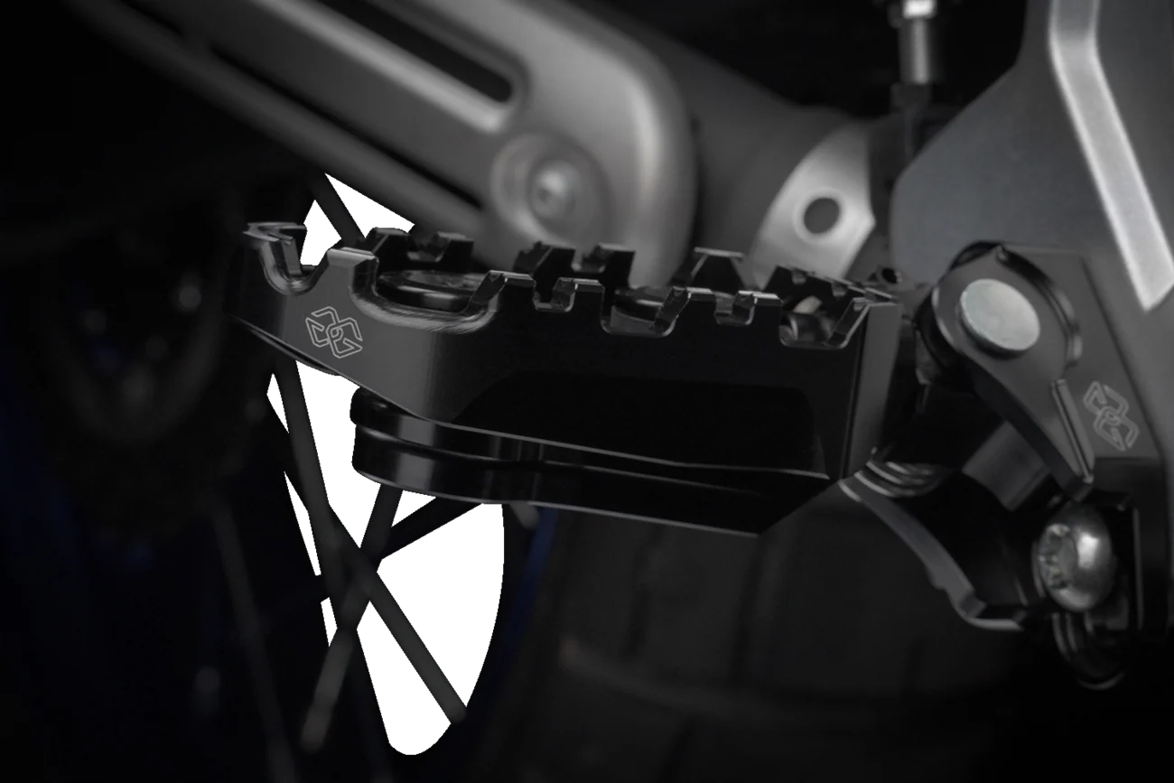 Gilles Tooling Tech-X Enduro Footpegs Yamaha FZ-09 / MT-09 / Tracer 900 2014-2021 - Image 4