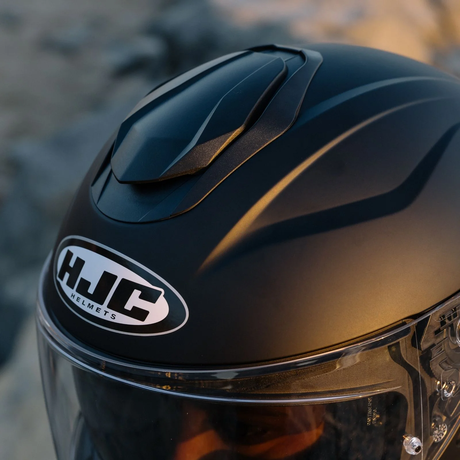 HJC C71 Solid Helmet - Image 13