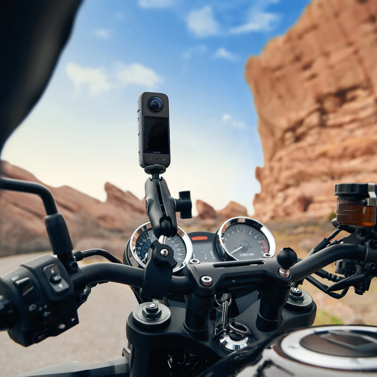 Insta360 X3 Motorcycle Bundle - Image 3