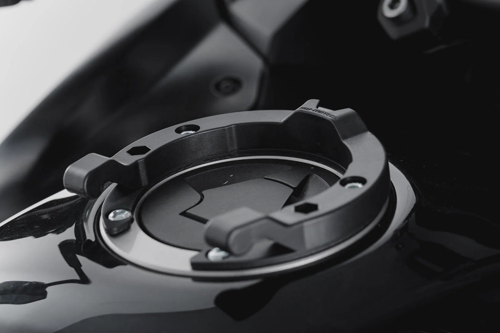 SW-Motech ION Tank Ring - Kawasaki '96-'25 - Image 4