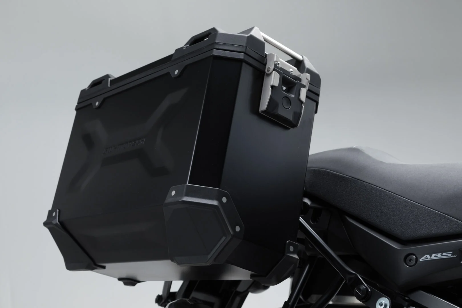 SW-Motech TRAX ADV Aluminum Case System - Suzuki V-Strom 650 '16-'24 - Image 6